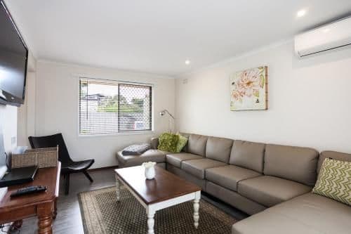 Two-Bedroom Cottage - Bells Beachfront