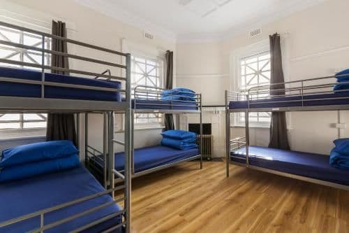 Bed in 6-Bed Mixed Dormitory Room with Shared Bathroom