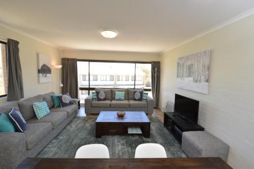 Kirwan 402