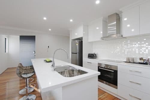 Apartment with Lake View