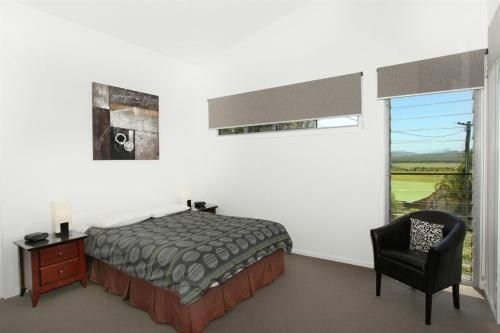 224 Centenary Heights Road Coolum Beach, 500 Dollar Bond, Linen Included2