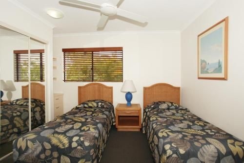 Unit 4, Beaumont Sur Mer, 13 - 15 Pacific Terrace Coolum Beach, 400 BOND, LINEN SUPPLIED3