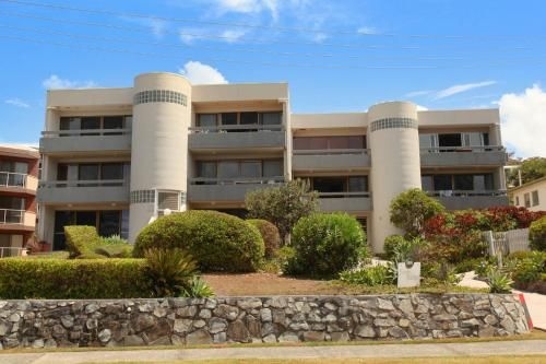 Unit 2, Biriny Lodge, 1686-1689 David Low Way Coolum Beach0