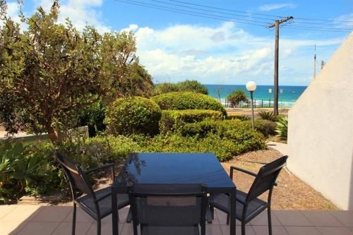 Unit 2, Biriny Lodge, 1686-1689 David Low Way Coolum Beach1