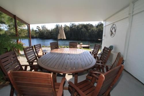 Lagoon Riverside Retreat0