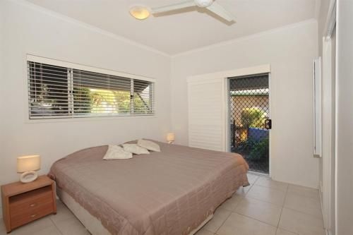 Unit 2, On The Park, 22 Frank Street Coolum Beach, 400 BOND, LINEN INCLUDED4