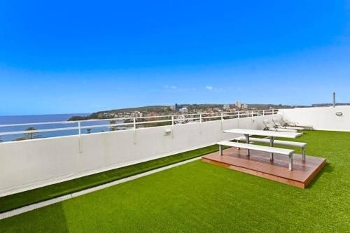 Coastal chic designer apartment2