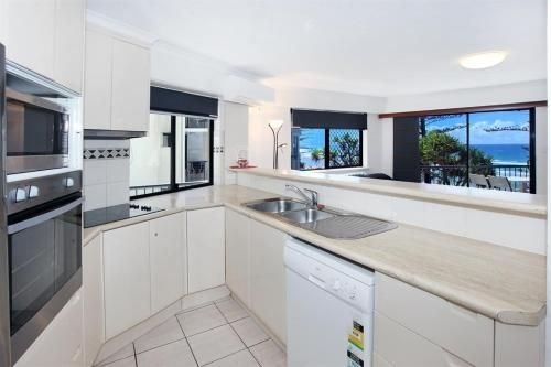 Unit 4, The Rocks, 1746 David Low Way Coolum Beach - 500 Bond4