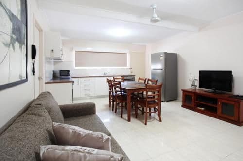 One Bedroom King Apartment
