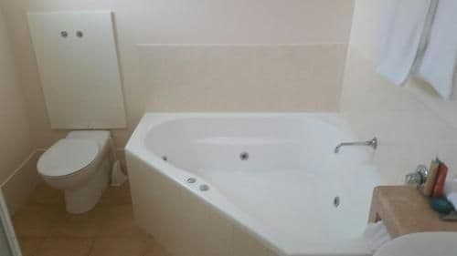 Ocean Kitchenette Spa Room