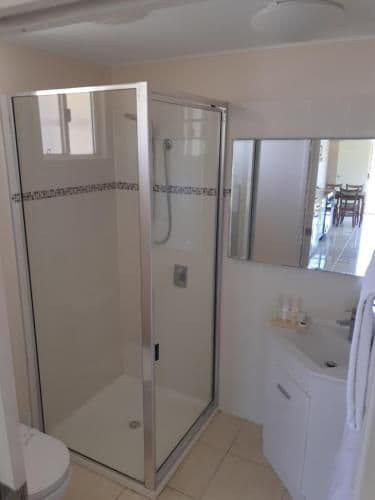 One Bedroom King Apartment