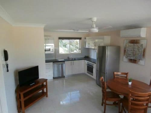 One Bedroom King Apartment