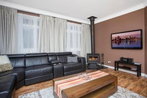 Luxury Three-Bedroom Villa with Spa Bath