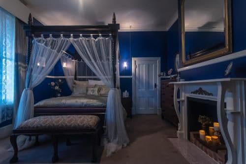 Deluxe Suite with Spa Bath