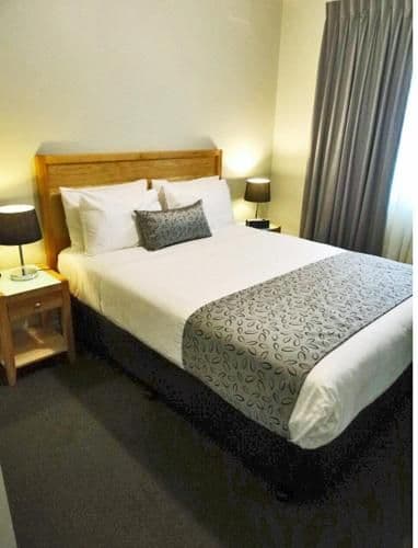 Superior One-Bedroom Apartment
