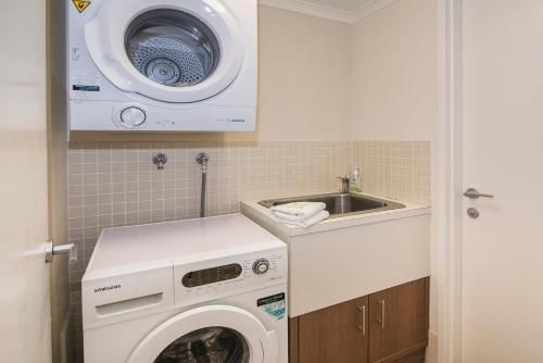 Apartment 36 (Downtown Apartments)4