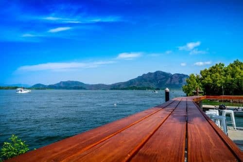Double or Twin Motel Room - Water Front