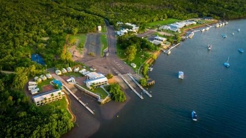 Hinchinbrook Marine Cove Resort0