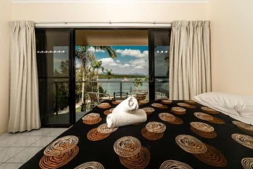 Double or Twin Motel Room - Water Front
