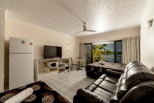 Double or Twin Motel Room - Water Front