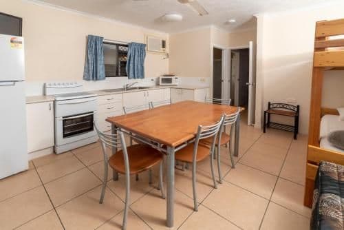 Bungalow - Water Front (5 Guests)