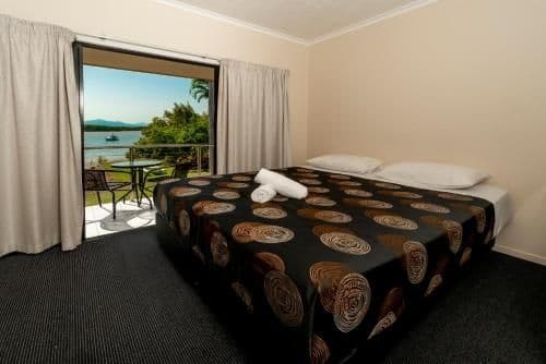 Double or Twin Motel Room - Water Front
