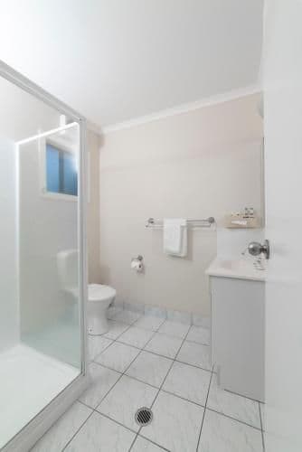 Double or Twin Motel Room - Water Front