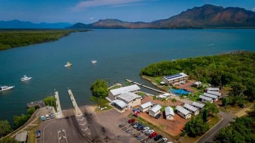 Double or Twin Motel Room - Water Front