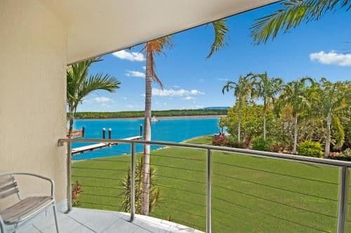 Double or Twin Motel Room - Water Front