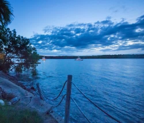 Double or Twin Motel Room - Water Front