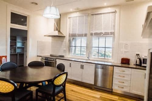 Four Bedroom House - The Queenslander