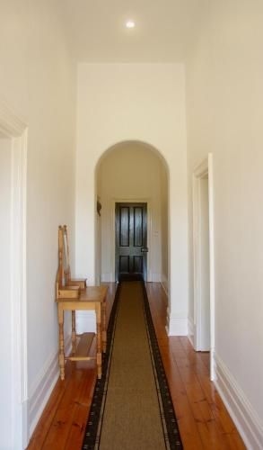 Scobie Lane Retreat4