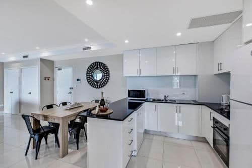 Lakeview Waterfront Apartment