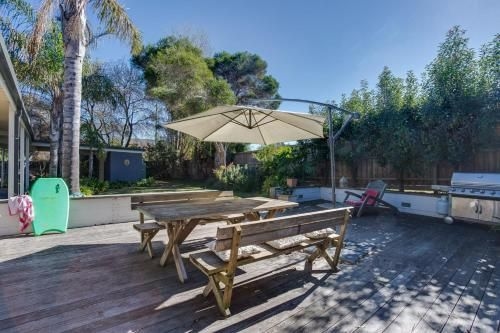 Portsea Place3
