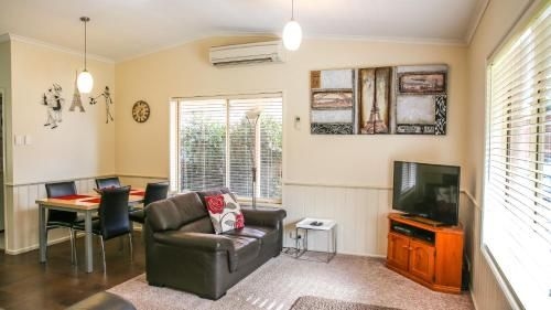Silver Birches Holiday Village : Unit 80