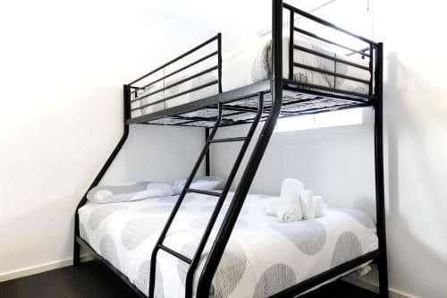 Two-Bedroom Apartment with Spa Bath