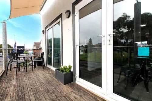 Two-Bedroom Apartment with Spa Bath