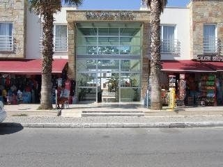 Paradise Apart Hotel1