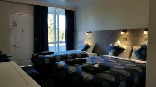 Deluxe Queen Room with Private Bathroom