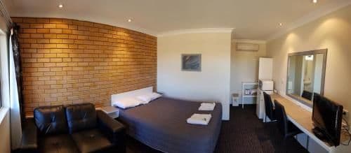 Queen Room with Garden View
