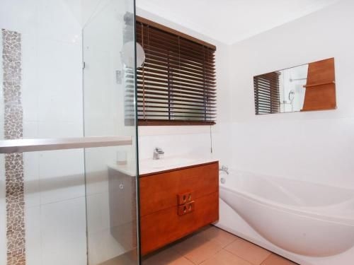 Mayfield 23 - Five Bedroom Home with Pool (Mayfield 23 - 5 BDRM Home with Pool)3