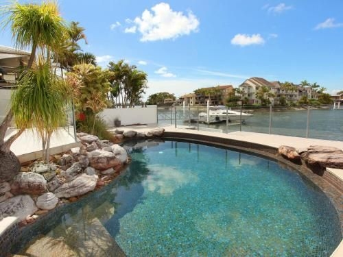 Yulunga 20 - 4 BDRM Canal Home with Pool0