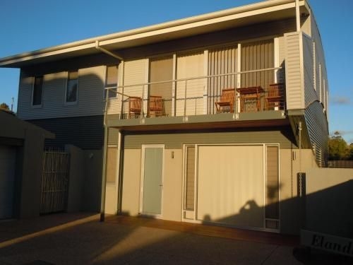 Elandra Holiday Home2