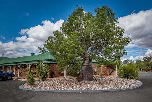 Overlander Homestead Motel2