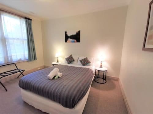 One-Bedroom Apartment with Spa Bath - 5