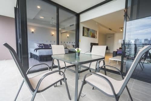 Three-Bedroom Twin Key Apartment