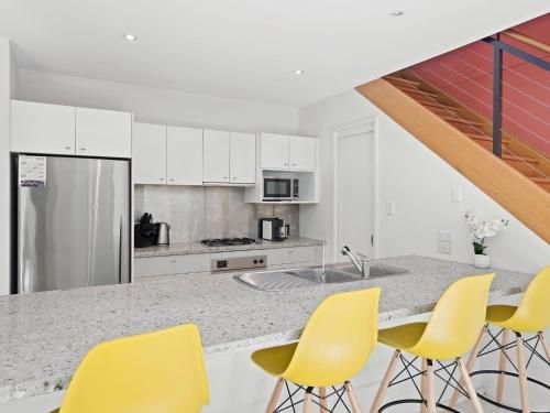 Avoca Beach Living - 84 Avoca Drive, Avoca Beach2