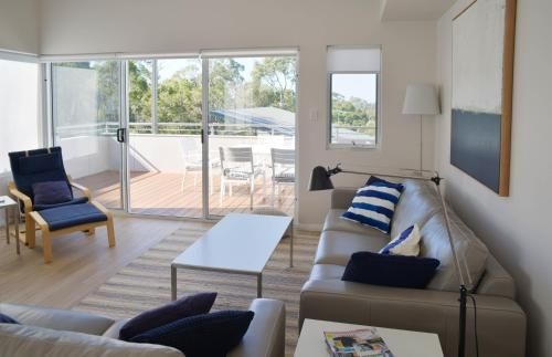 The Villa Dunsborough0