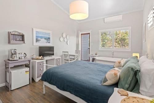 Queen Room 2 with Balcony