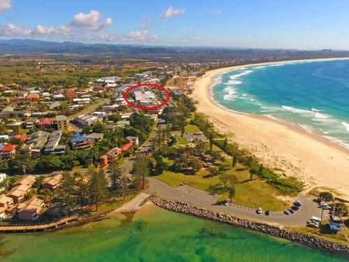 Azura Ocean View Holiday Apartment0